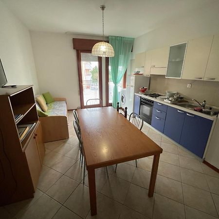 Residence Astor - Agenzia Cocal Каорле Екстер'єр фото